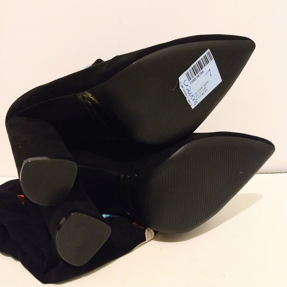 Qupid Black Red Floral Faux Suede Over Knee 4 1/4" Chunky Heel Boots sz 7 - Picture 10 of 10